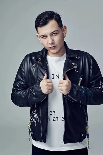 Air 艾热: Rising Star in Chinese Rap | Exploring the Journey of a ...